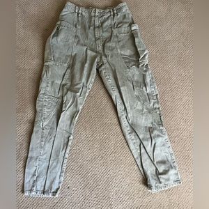 Green Urban outfitters cargo jeans size L